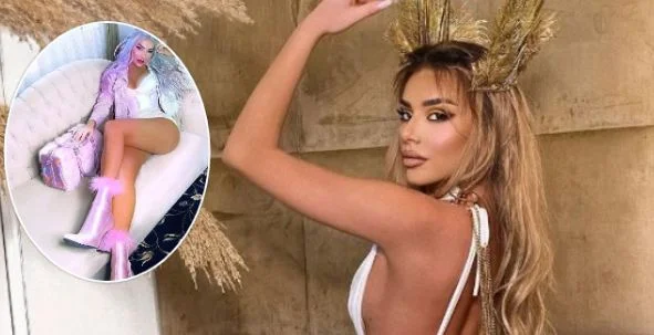 Tyna cambia l'aspetto, "bycmon fan con le immagini dal letto.