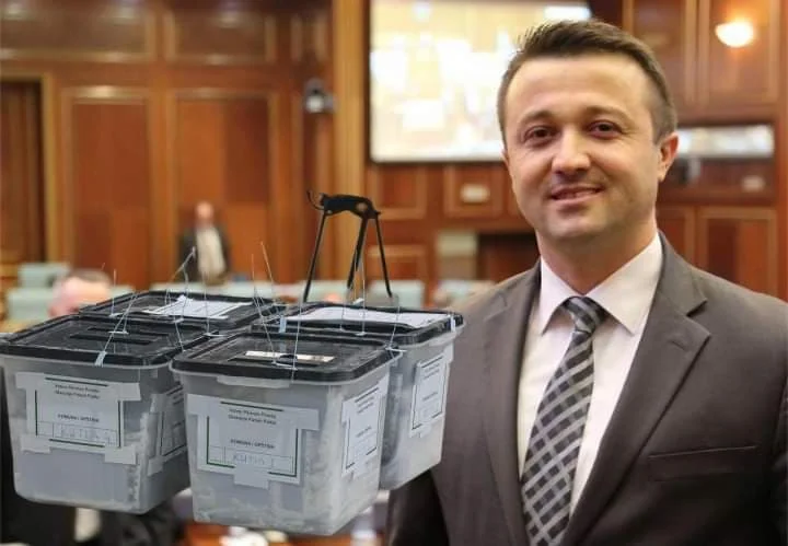 Reagon Veton Berisha nach Parteiwahl-Skandal backing Albin Kurti