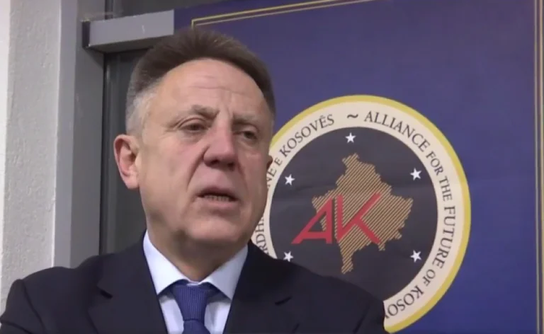 Abito: AAK deve essere ripulito da molti dentro di esso, Ramush sta barando
