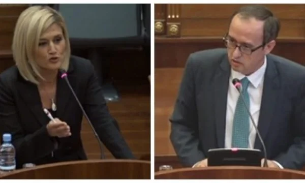 Mimoza Kusari Lila: Avdullah Hoti no me saludó en Prekaz