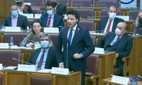 Dritan Abazovic bedroht Serben: Bereit, die montenegrinische Regierung zu verlassen!