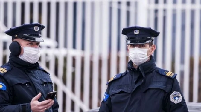 Pronuncia di Anti-Pates - CO VID in linea con il numero di casi positivi