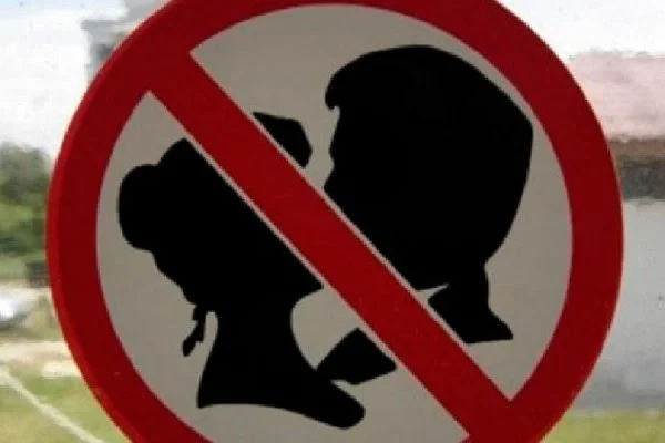 European State With Death Sentence for Kissing Public