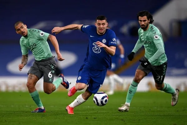 Tampoco para Everton, Chelsea compra cuarto lugar en el tablero.