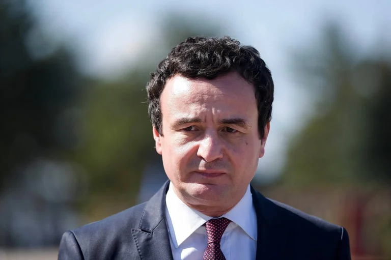 Albin Kurti flet për shkëmbim territoresh, nuk e përjashton mundësinë e demarkimit të kufijve me Serbinë