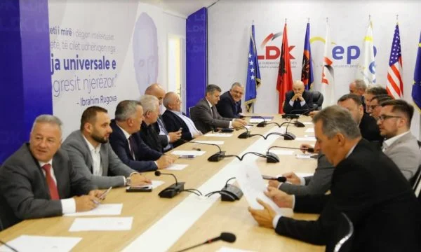 Stanno diventando paralleli all'elezione del nuovo presidente LDK?