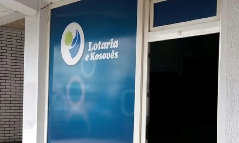 Trabajadores de la Lotería de Kosovo protestan salarios hoy