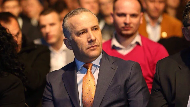 Pacolli muestra lo paranoico que era Erdogan cuando visitó Kosovo