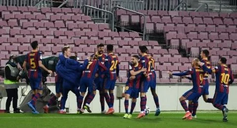 Barcelona juega esta noche como invitado de Ossawa: Son formaciones oficiales.