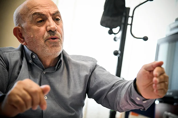 KMDLNI dà consigli a Kurt e Osman: Presidente del Parlamento
