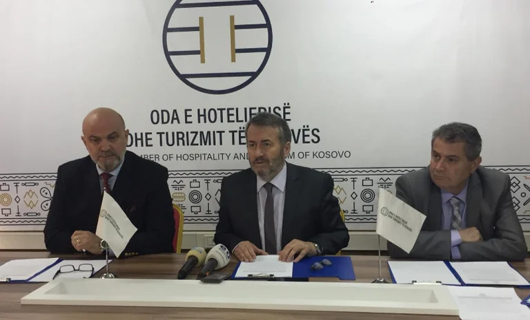 Hotelery Oda: Bodas de abril, no queremos apretar a las masas, no dejamos ir.