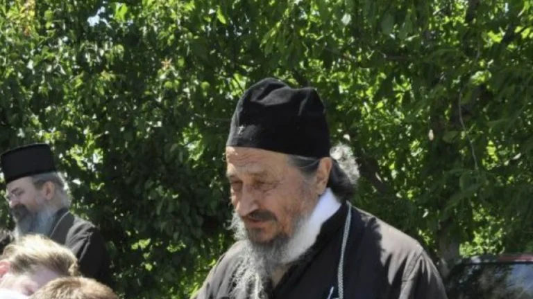 Obispo serbio Atanasiya muere de Coronavirus