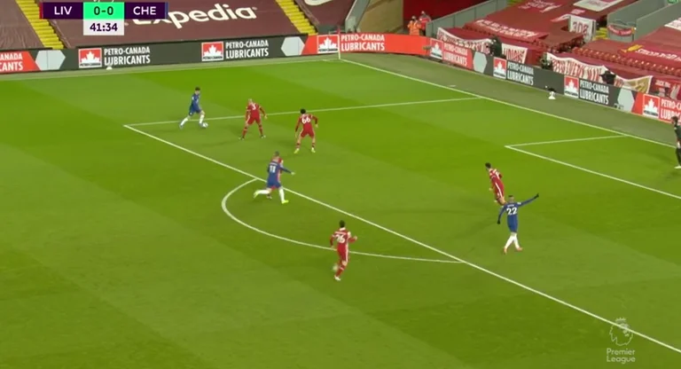 Le but que Mason Moon vient de marquer contre Liverpool est tout simplement brillant à voir
