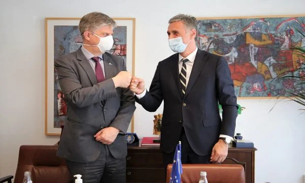 Lumez si riunisce con il capo UELEX, parla di cooperazione bilaterale