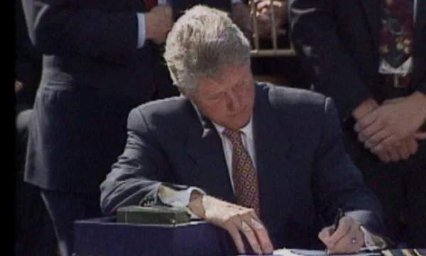 Bill Clinton 24 anni fa bandito umano clonazione ricerca