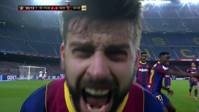 El Barcelona en curso con Sevilla, el Pique después de la meta con gritos locos