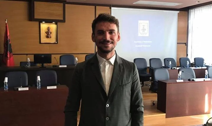 Adrian Berisha nombró Director de Cultura en Pristina