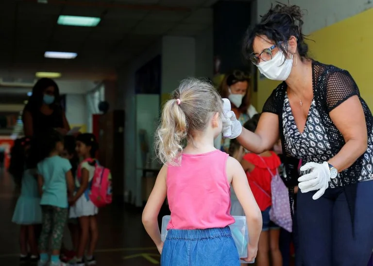 Risque de nouvelles options de COVID-19, Italie ferme les écoles