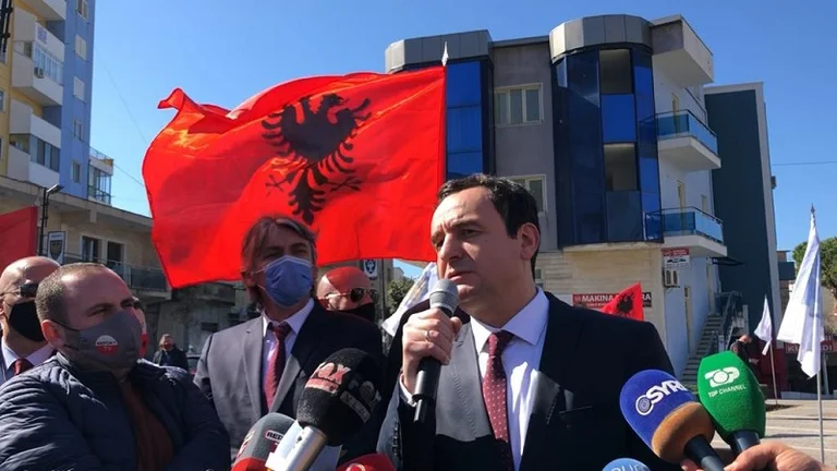 De Lezha Albin Kurti, il vous dit qu'il vous trompe depuis 20 ans pour l'union nationale”