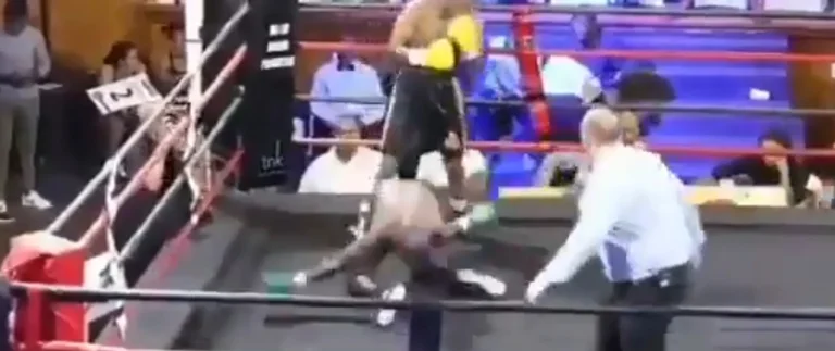 Der Magen macht Sie wehen: Der monstöse Schlag in Südafrika gliedert den Boxer eng in zwei