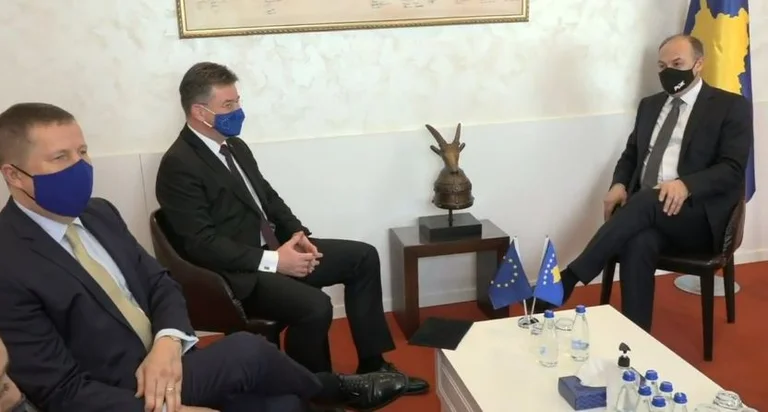 Lajcaks Treffen mit Hoxhaj beginnt im PDK Büro