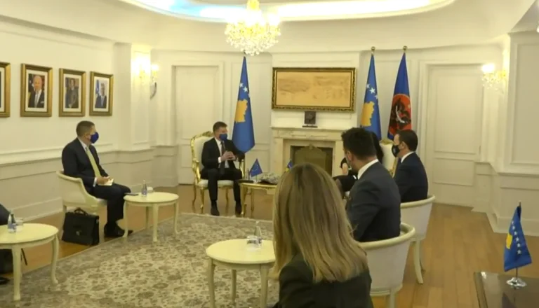 Lajcak bei der Präsidentschaft beginnt Treffen mit Vjosa Osman