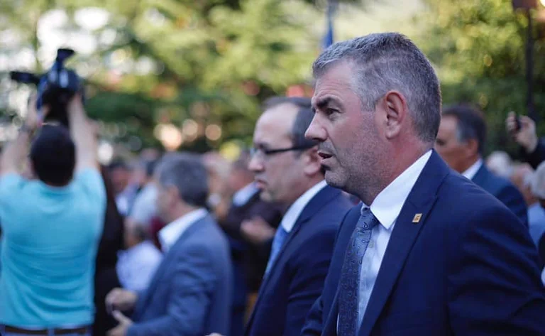 Sind LDK begging Metom Shala zu sein Vorsitzender dieser Partei, sagt LDK-Mitglied
