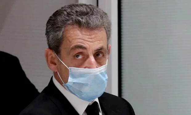L'ex presidente francese Sarcozy è condannato a tre anni di carcere per corruzione