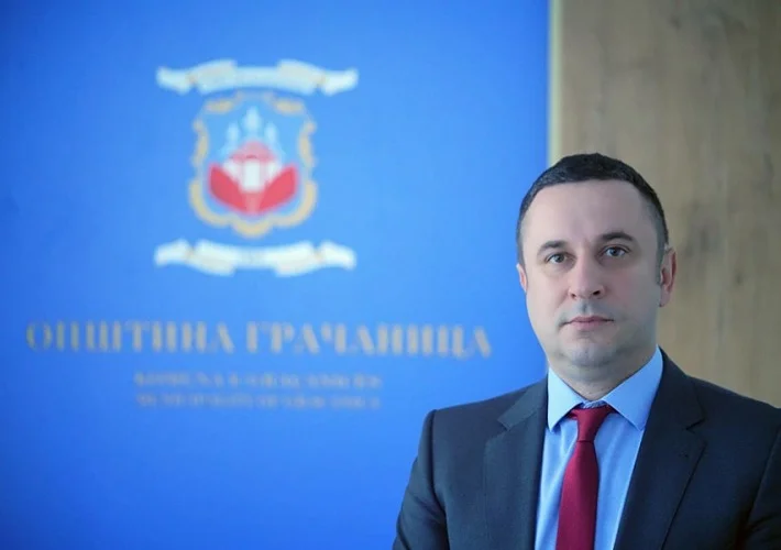 Gracanica Vorsitzender: 10.000 Kosovo-Bürger aus Serbien