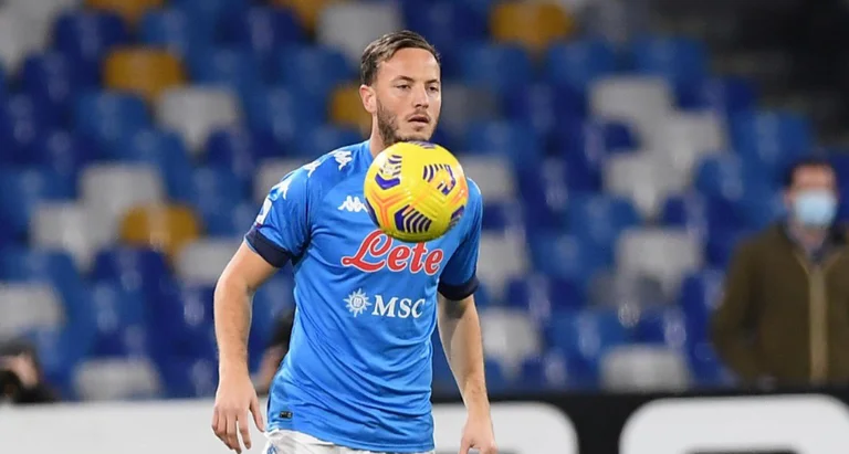 The most esteemed defender in Naples, here's his note.