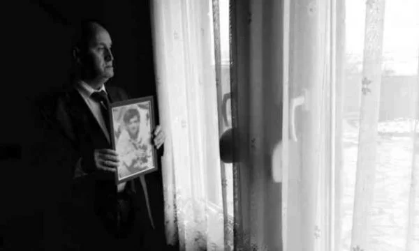 L'emozionante storia di Maliq Kryeziu sul ragazzo che è stato rapito dai serbi e mai visto di nuovo