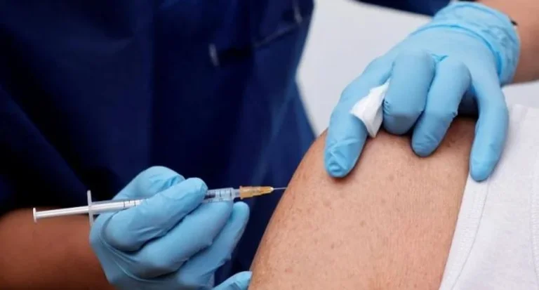 “BioNTech”: Una terza dose di vaccino può essere necessaria in estate