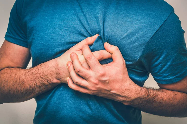 Problèmes d'après - CO VID augmente les visites aux problèmes cardiaques