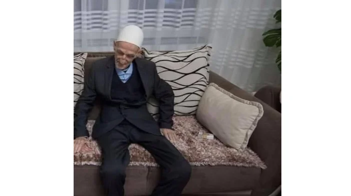 El padre de Sabi, tío de Wessel, muere