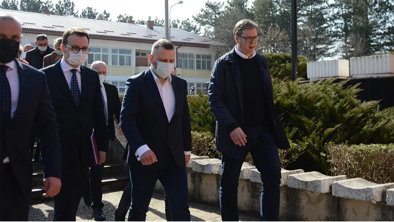 Jevtiq: Vuciq a décidé d'aider toute famille vivant au Kosovo