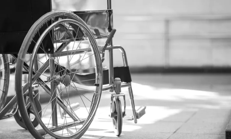 HANDICOS exhorte les responsables politiques des médias à s'attaquer à la question de la limitation des capacités