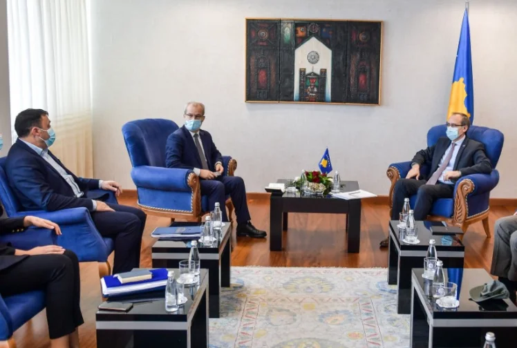 KM Hoti meets Minister Likaj: He asks why the KSC members resigned.