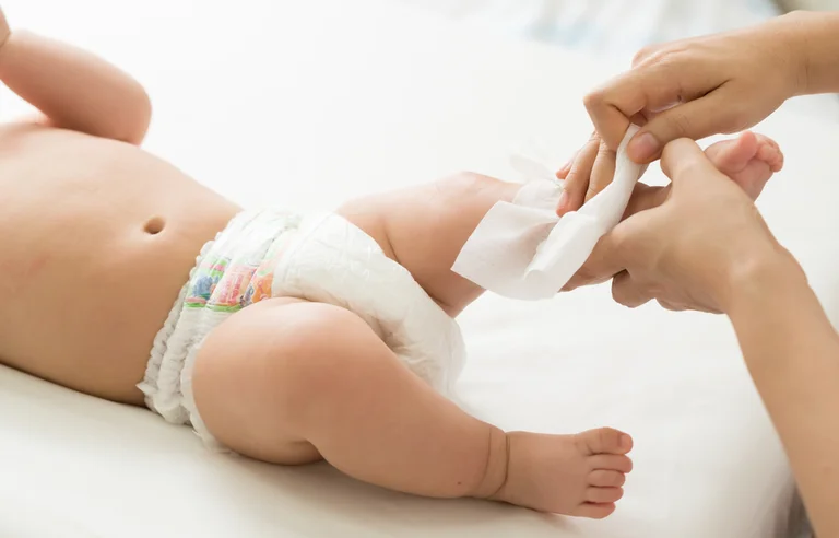 Doctors warn: Never Clean Your Child With Wet Papers