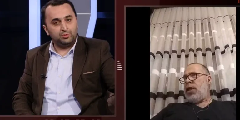 Rama-Cakmak : Par quelle autorité nous donne-t-il un discours sur l'éthique du journalisme ? Ne regarde pas les films.
