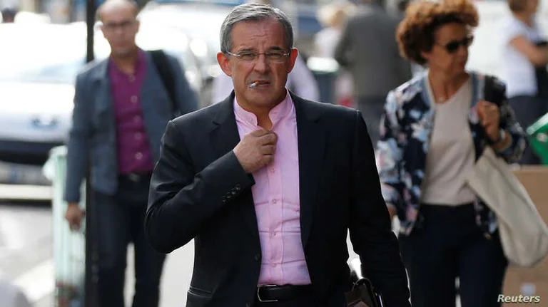 Droit clé Un politicien français a découvert de mauvais discours sur le Kosovo, l'UCK