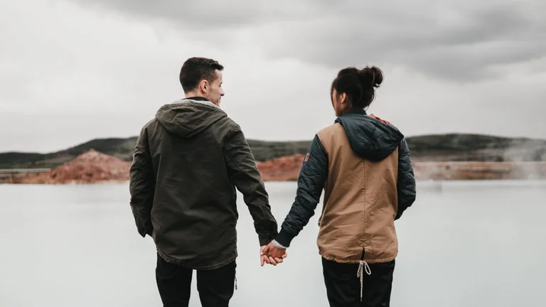 How to escape the obsession to analyze every detail of your relationship and partner
