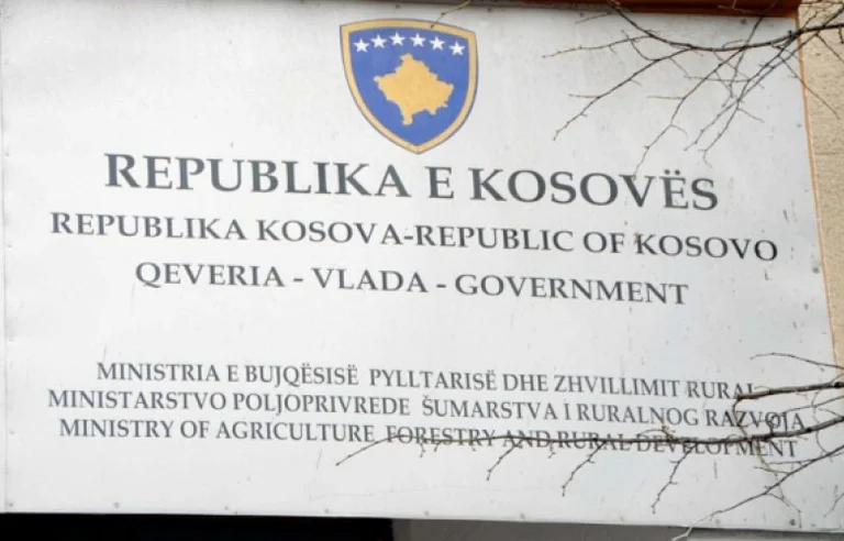 Ministria e Bujqësisë shpreh gëzim për arrestimin e zyrtarëve të saj: Ditë e bukur, me diell