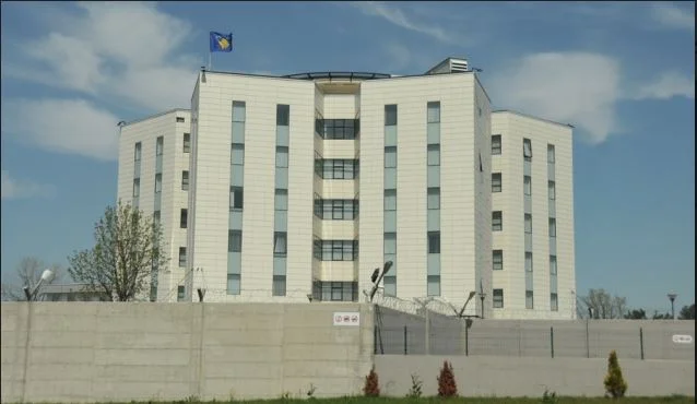 ​AKI ende pa drejtor, njohësit e sigurisë thonë se jo stabiliteti politik po dëmton çështjet e sigurisë