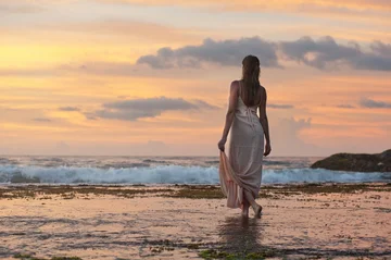 Five things every girl must experience alone, at least once!