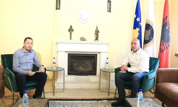 Agim Zuzaku jep dorëheqje nga pozita e kryetarit të degës së AAK’së në Gjilan