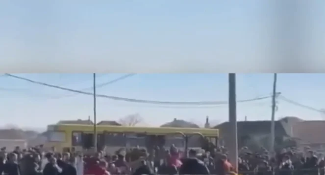 Policia jep detaje për rrahjen e djalit të Nenad Rashiqit