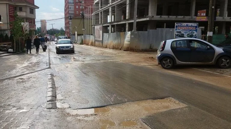 Agreement signed for reconstruction of Muharrem Fejza Street in Pristina
