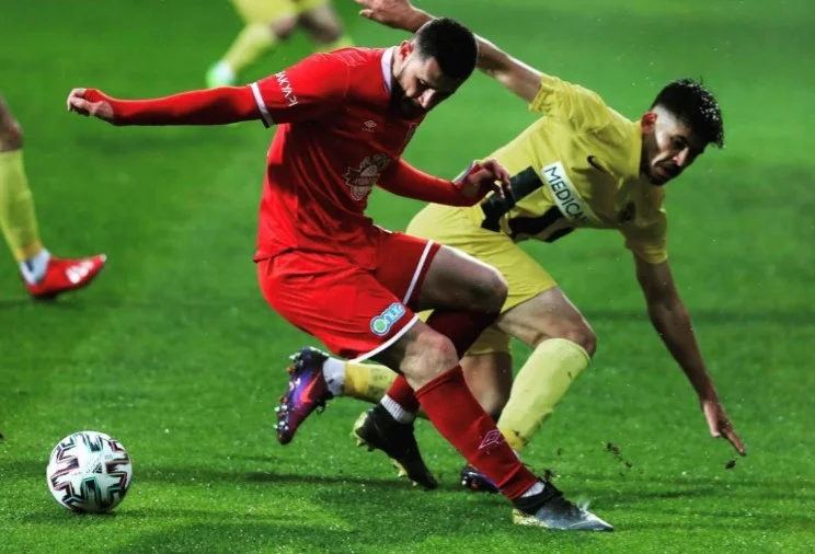 Arb Manaj po vazhdon të shkëlqejë në Superligën e Turqisë, kësaj radhe shënon dy gola