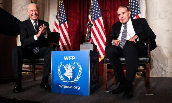 Bob Dole u diagnostikua me kancer, Joe Biden i shkon për vizitë si mik i tij i vjetër