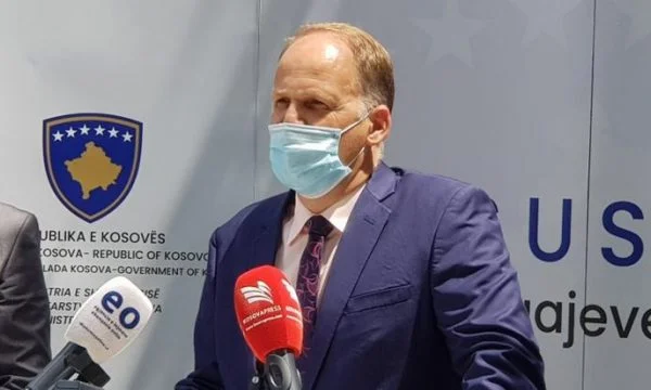Drejtori i ShSKUK’së tregon se sa pacientë janë të shtrirë nëpër spitale